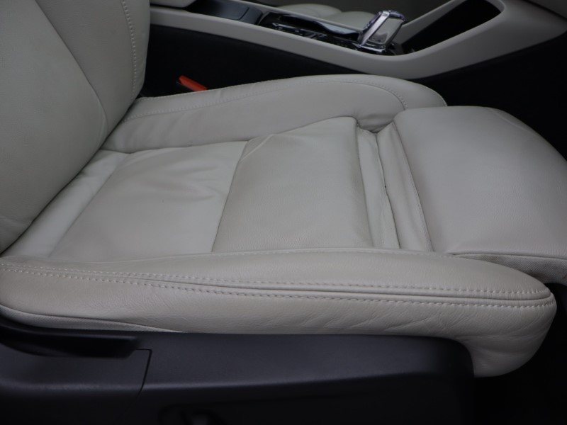 2022 (72) VOLVO XC40 2.0 B4P Ultimate Dark 5dr Auto 5185909