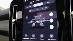 2022 (72) VOLVO XC40 2.0 B4P Ultimate Dark 5dr Auto 5185932