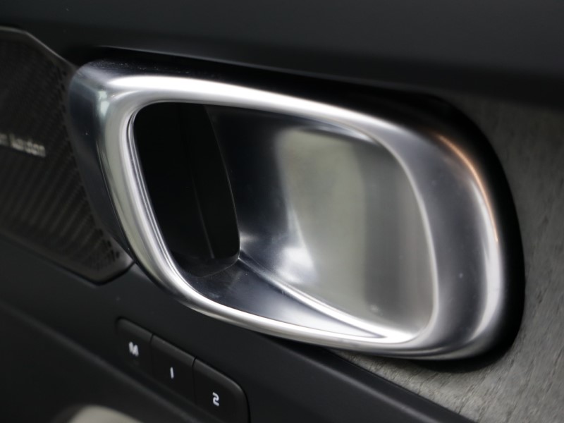 2022 (72) VOLVO XC40 2.0 B4P Ultimate Dark 5dr Auto 5185906