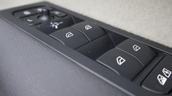 2022 (72) VOLVO XC40 2.0 B4P Ultimate Dark 5dr Auto 5185905