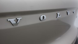 2022 (72) VOLVO XC40 2.0 B4P Ultimate Dark 5dr Auto 5185892