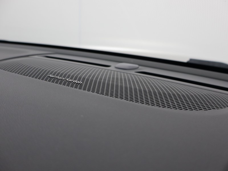 2022 (72) VOLVO XC40 2.0 B4P Ultimate Dark 5dr Auto 5185937