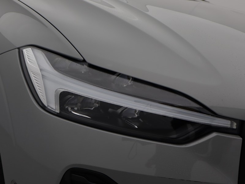 2025 (74) VOLVO XC60 2.0 B5P Plus Dark 5dr AWD Geartronic 5091875