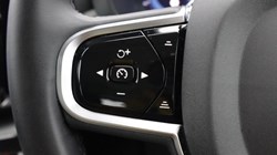 2025 (74) VOLVO XC60 2.0 B5P Plus Dark 5dr AWD Geartronic 5091913