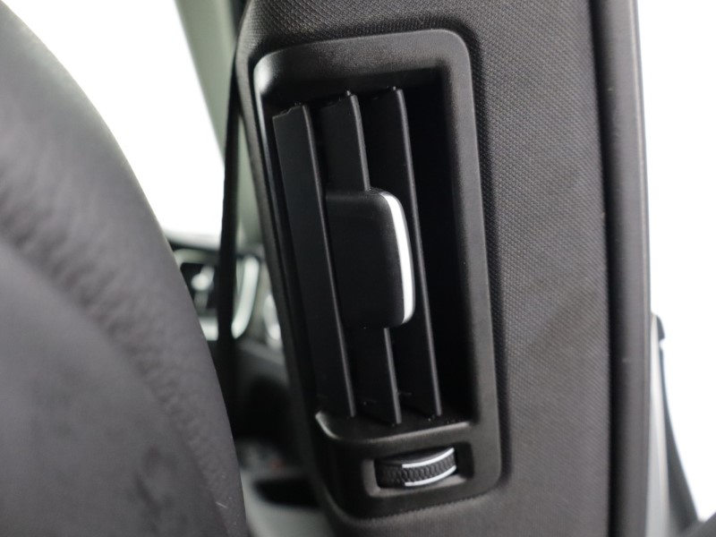 2025 (74) VOLVO XC60 2.0 B5P Plus Dark 5dr AWD Geartronic 5091908