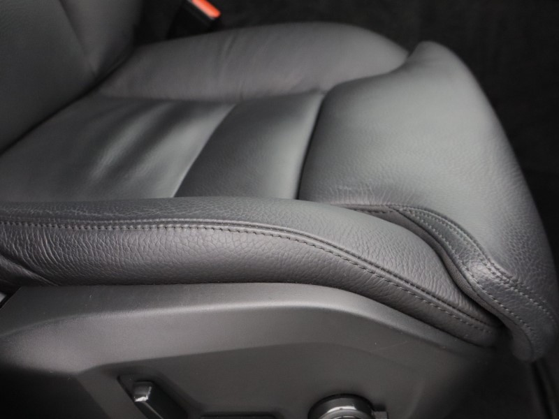 2025 (74) VOLVO XC60 2.0 B5P Plus Dark 5dr AWD Geartronic 5091899