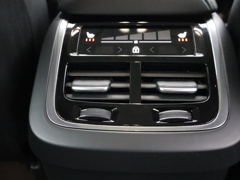 2025 (74) VOLVO XC60 2.0 B5P Plus Dark 5dr AWD Geartronic 5091909