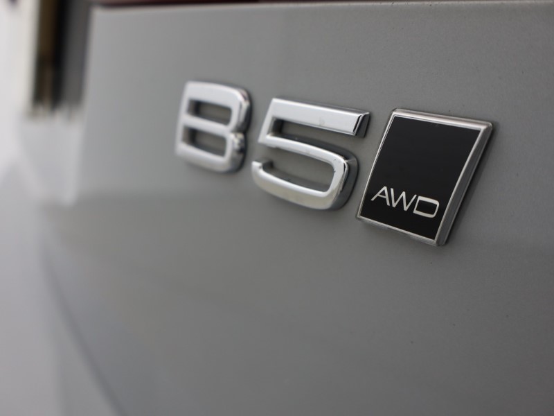 2025 (74) VOLVO XC60 2.0 B5P Plus Dark 5dr AWD Geartronic 5091884