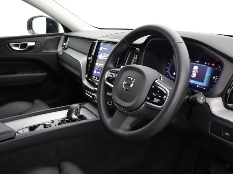 2025 (74) VOLVO XC60 2.0 B5P Plus Dark 5dr AWD Geartronic 5091901