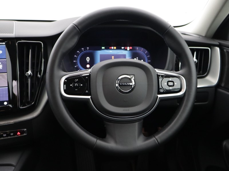 2025 (74) VOLVO XC60 2.0 B5P Plus Dark 5dr AWD Geartronic 5091912