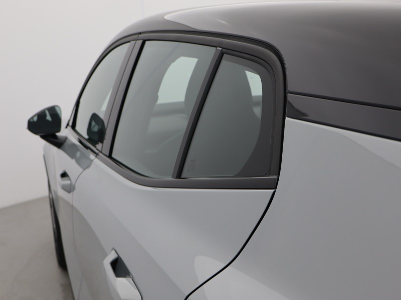 2025 (75) VOLVO EX30 200kW SM Extended Range Plus 69kWh 5dr Auto 5099378