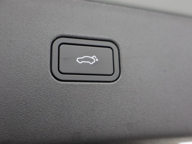 2025 (75) VOLVO EX30 200kW SM Extended Range Plus 69kWh 5dr Auto 5099380