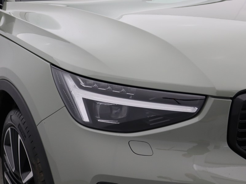 2025 (74) VOLVO XC40 2.0 B3P Ultra Dark 5dr Auto 5121005