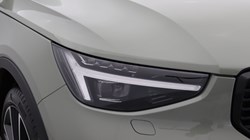 2025 (74) VOLVO XC40 2.0 B3P Ultra Dark 5dr Auto 5121005