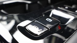 2025 (74) VOLVO XC40 2.0 B3P Ultra Dark 5dr Auto 5121055