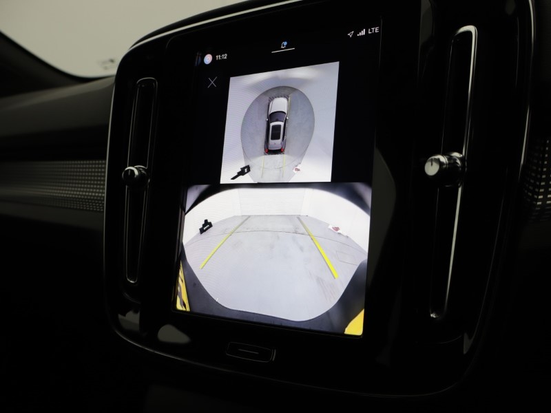 2025 (74) VOLVO XC40 2.0 B3P Ultra Dark 5dr Auto 5121047