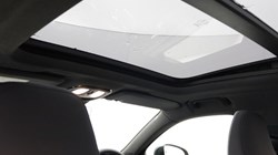 2025 (74) VOLVO XC40 2.0 B3P Ultra Dark 5dr Auto 5121023