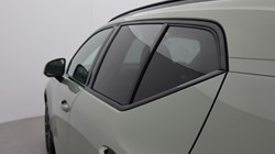 2025 (74) VOLVO XC40 2.0 B3P Ultra Dark 5dr Auto 5121017