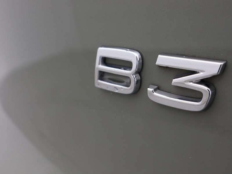 2025 (74) VOLVO XC40 2.0 B3P Ultra Dark 5dr Auto 5121013