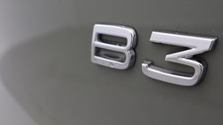 2025 (74) VOLVO XC40 2.0 B3P Ultra Dark 5dr Auto 5121013