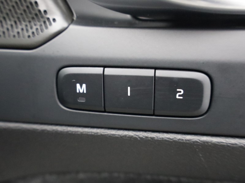 2025 (74) VOLVO XC40 2.0 B3P Ultra Dark 5dr Auto 5121031