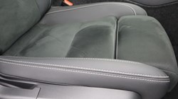 2025 (74) VOLVO XC40 2.0 B3P Ultra Dark 5dr Auto 5121034