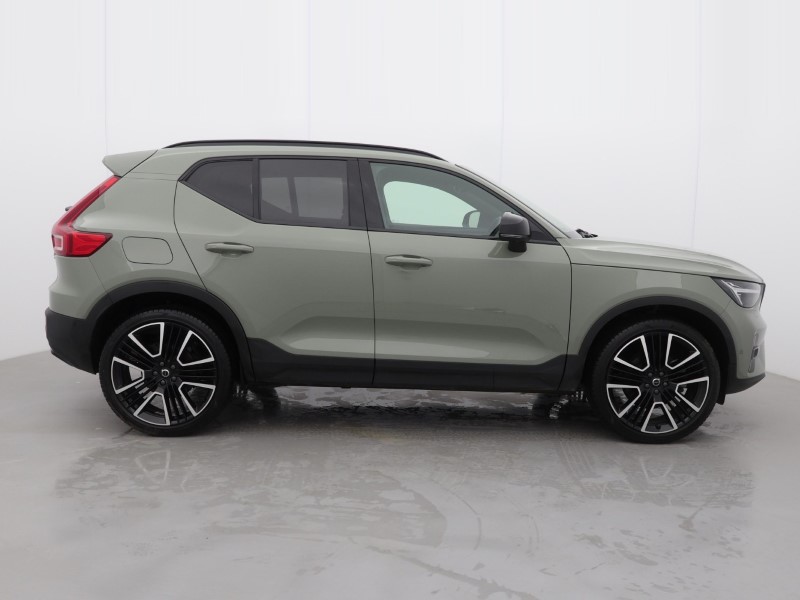 2025 (74) VOLVO XC40 2.0 B3P Ultra Dark 5dr Auto 5120997