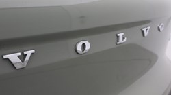 2025 (74) VOLVO XC40 2.0 B4P Ultra Dark 5dr Auto 5215150