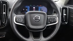2025 (74) VOLVO XC40 2.0 B4P Ultra Dark 5dr Auto 5215179