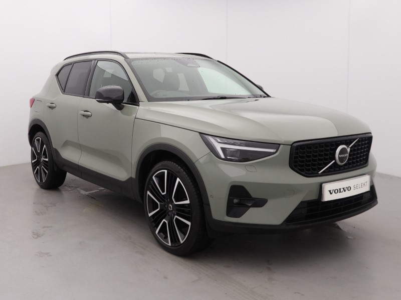 2025 (74) VOLVO XC40 2.0 B4P Ultra Dark 5dr Auto