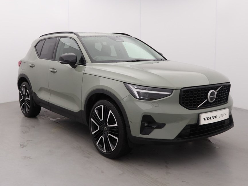2025 (74) VOLVO XC40 2.0 B4P Ultra Dark 5dr Auto