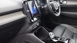 2025 (74) VOLVO XC40 2.0 B4P Ultra Dark 5dr Auto 5215172