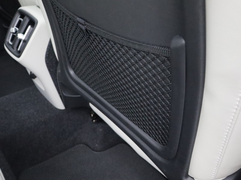 2020 (70) VOLVO XC40 2.0 B5P Inscription Pro 5dr AWD Auto 5109875