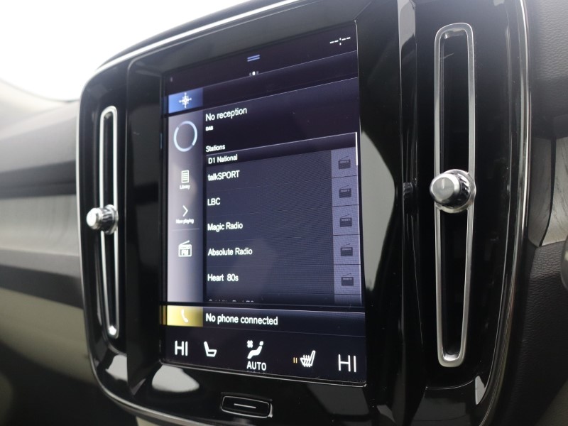 2020 (70) VOLVO XC40 2.0 B5P Inscription Pro 5dr AWD Auto 5109884