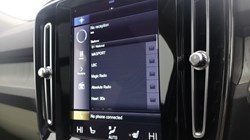 2020 (70) VOLVO XC40 2.0 B5P Inscription Pro 5dr AWD Auto 5109884