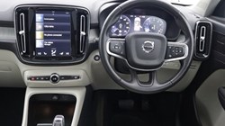 2020 (70) VOLVO XC40 2.0 B5P Inscription Pro 5dr AWD Auto 5109877