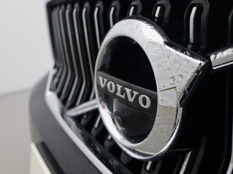 2020 (70) VOLVO XC40 2.0 B5P Inscription Pro 5dr AWD Auto 5109845