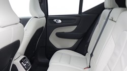 2020 (70) VOLVO XC40 2.0 B5P Inscription Pro 5dr AWD Auto 5109856