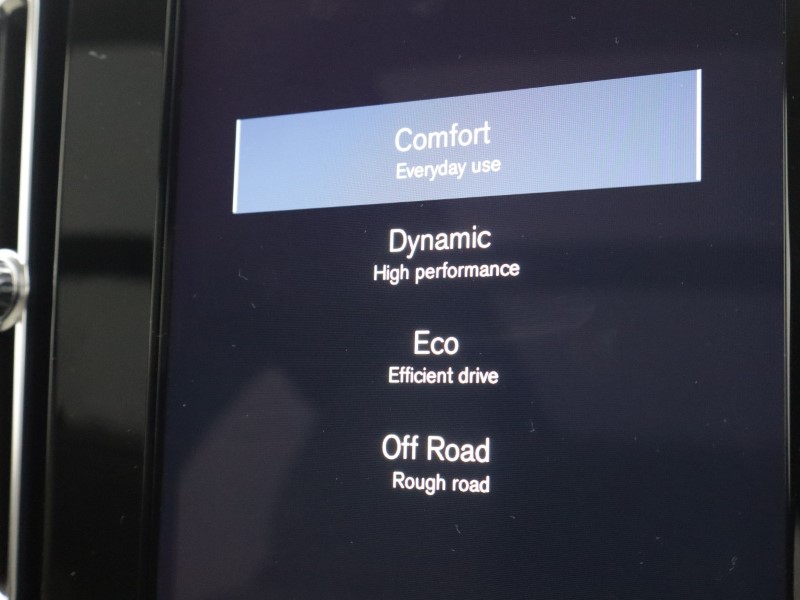 2020 (70) VOLVO XC40 2.0 B5P Inscription Pro 5dr AWD Auto 5109888