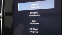 2020 (70) VOLVO XC40 2.0 B5P Inscription Pro 5dr AWD Auto 5109888