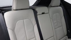 2020 (70) VOLVO XC40 2.0 B5P Inscription Pro 5dr AWD Auto 5109873