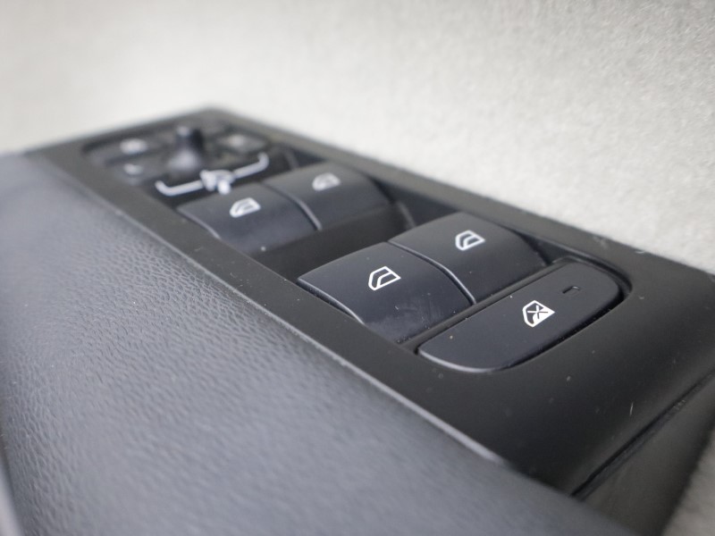 2020 (70) VOLVO XC40 2.0 B5P Inscription Pro 5dr AWD Auto 5109859