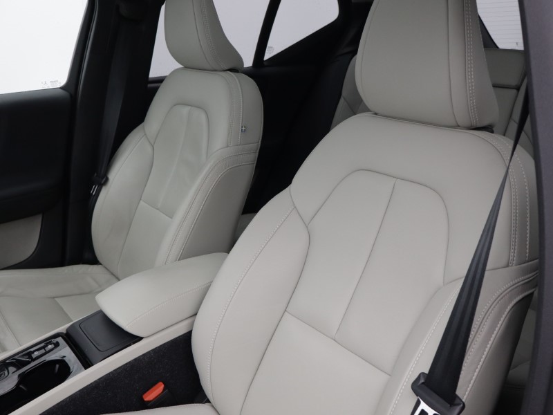 2020 (70) VOLVO XC40 2.0 B5P Inscription Pro 5dr AWD Auto 5109867