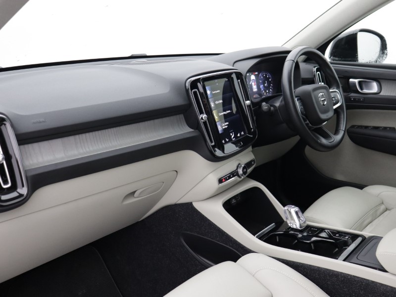 2020 (70) VOLVO XC40 2.0 B5P Inscription Pro 5dr AWD Auto 5109868