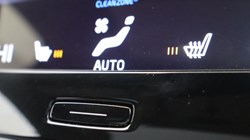 2020 (70) VOLVO XC40 2.0 B5P Inscription Pro 5dr AWD Auto 5109885