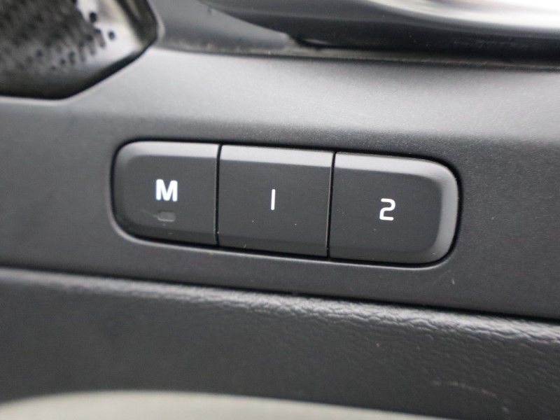 2020 (70) VOLVO XC40 2.0 B5P Inscription Pro 5dr AWD Auto 5109861