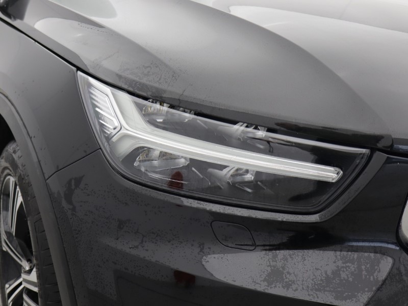 2020 (70) VOLVO XC40 2.0 B5P Inscription Pro 5dr AWD Auto 5109841