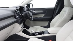 2020 (70) VOLVO XC40 2.0 B5P Inscription Pro 5dr AWD Auto 5109855