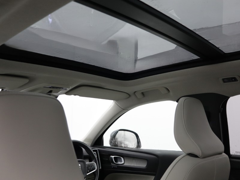 2020 (70) VOLVO XC40 2.0 B5P Inscription Pro 5dr AWD Auto 5110104