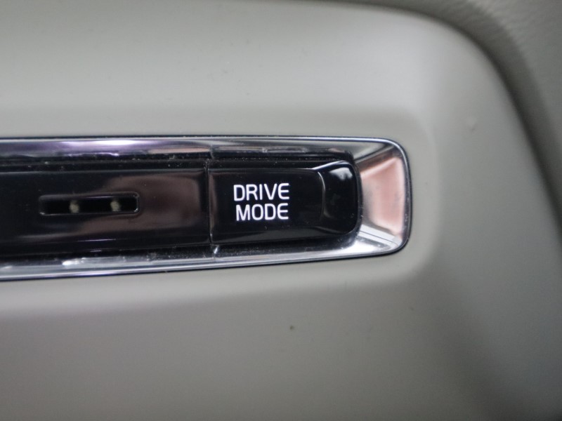 2020 (70) VOLVO XC40 2.0 B5P Inscription Pro 5dr AWD Auto 5109887